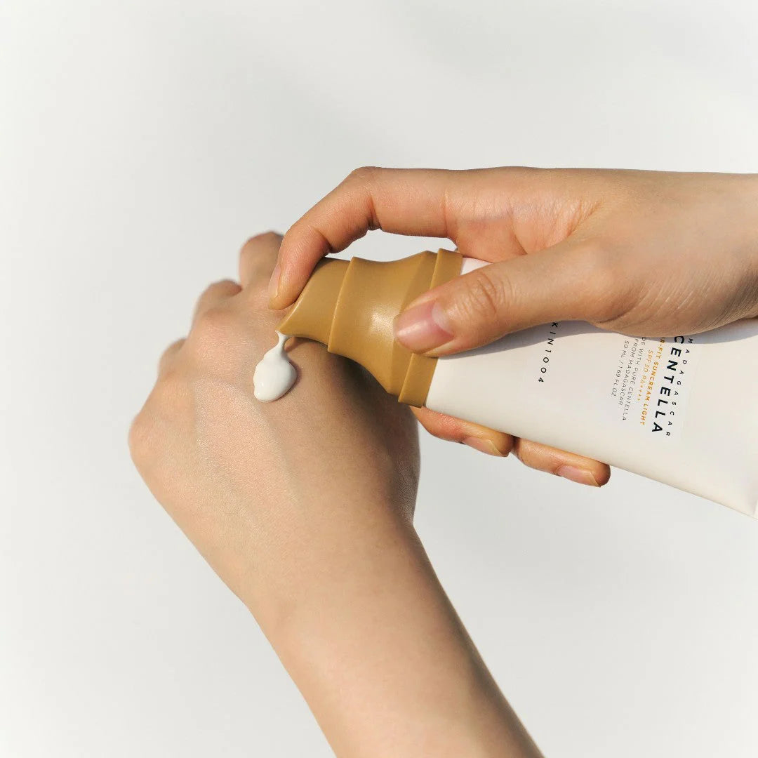 Air-Fit Suncream Light SPF30