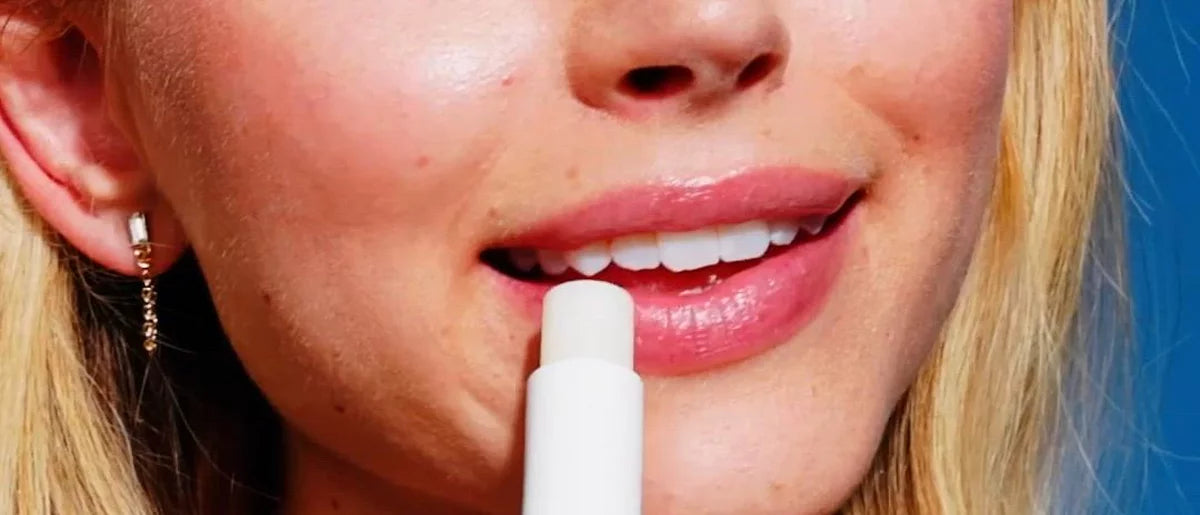 Coconut Oil Lip Repair Stick - Bálsamos labiales de aceite de coco