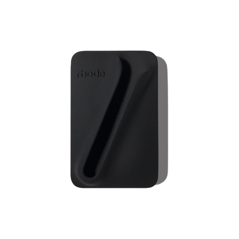 snap-on lip case | Lip holder with MagSafe